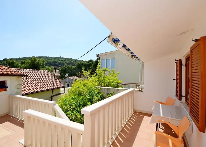 Daire Hrgovic Rogoznica (Sibenik-Knin)